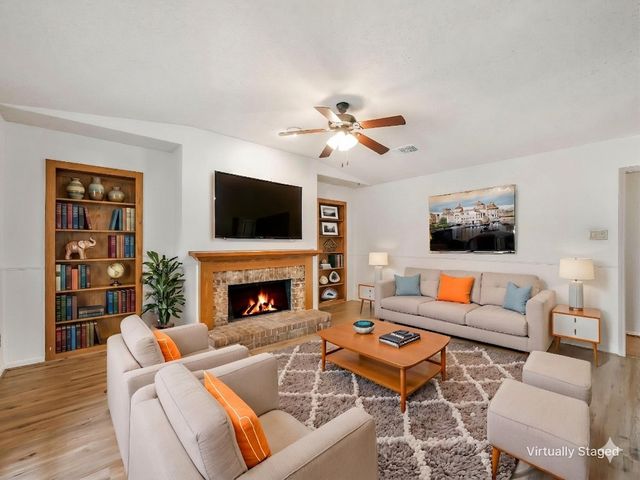 269 E Ridgegate Drive, Garland, TX 75040