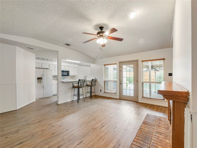 269 E Ridgegate Drive, Garland, TX 75040