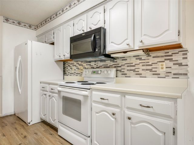 269 E Ridgegate Drive, Garland, TX 75040