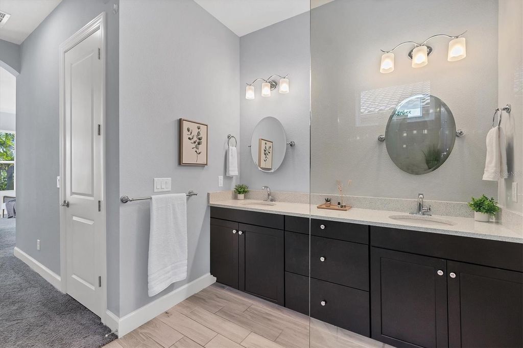 Image 27 of property listing at 13046 SORRENTO WAY, Bradenton, FL 34211