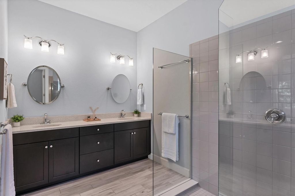 Image 30 of property listing at 13046 SORRENTO WAY, Bradenton, FL 34211