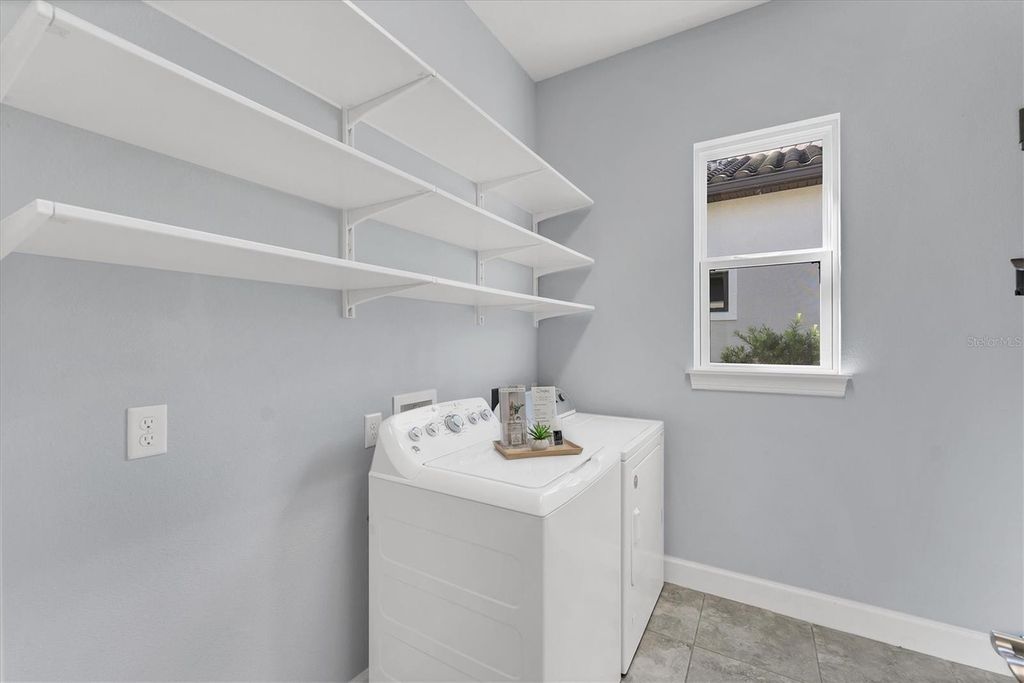 Image 37 of property listing at 13046 SORRENTO WAY, Bradenton, FL 34211