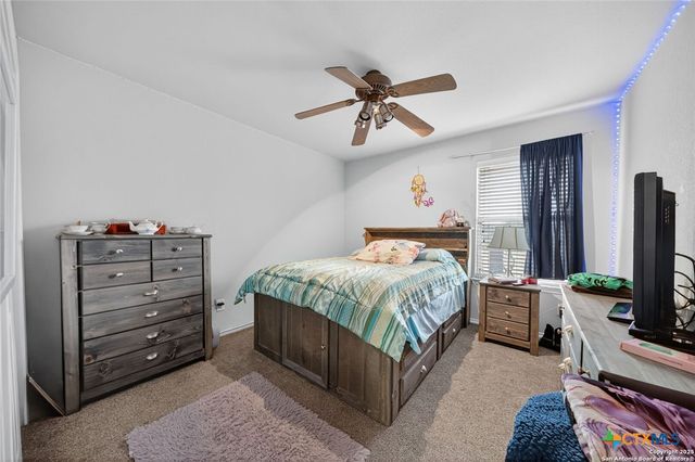 757 Clearbrook Avenue, Schertz, TX 78108