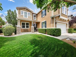 20361 Julia Ln, Saugus, CA 91350