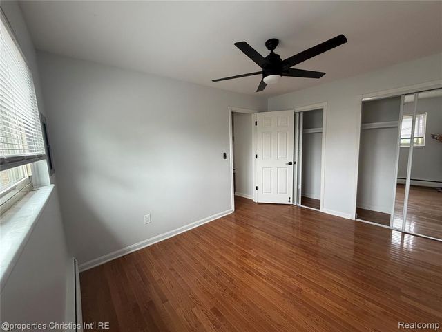 2655 E Maple Road, Birmingham, MI 48009