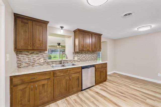 5428 Ashland Drive, Fort Wayne, IN 46835