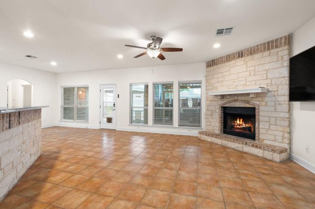 1902 Yuma CIR, Killeen, TX 76543