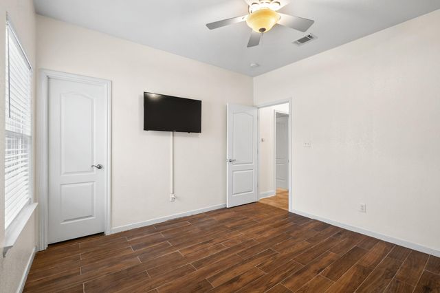 1902 Yuma CIR, Killeen, TX 76543