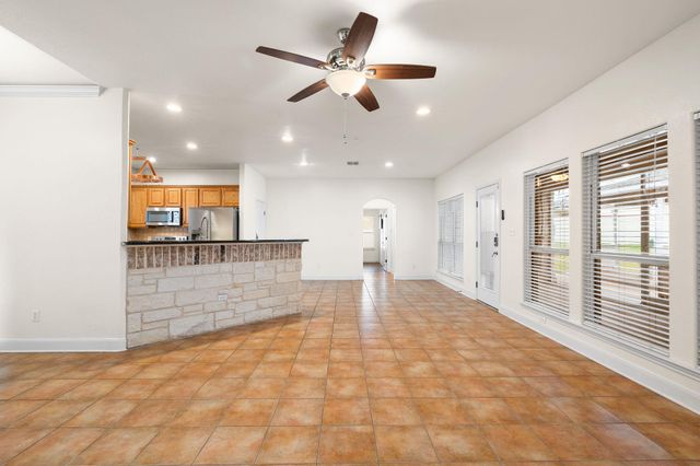 1902 Yuma CIR, Killeen, TX 76543