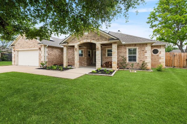 1902 Yuma CIR, Killeen, TX 76543