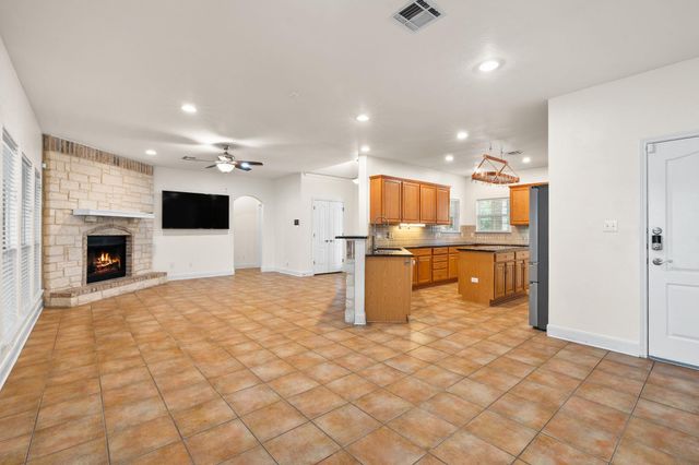 1902 Yuma CIR, Killeen, TX 76543