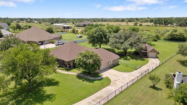 507 W Aurora Vista Trail, Aurora, TX 76078