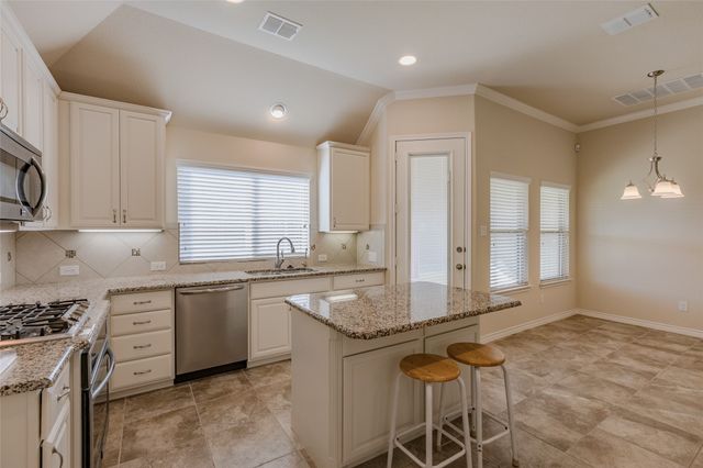 5713 New Ballinger Drive, Denton, TX 76226