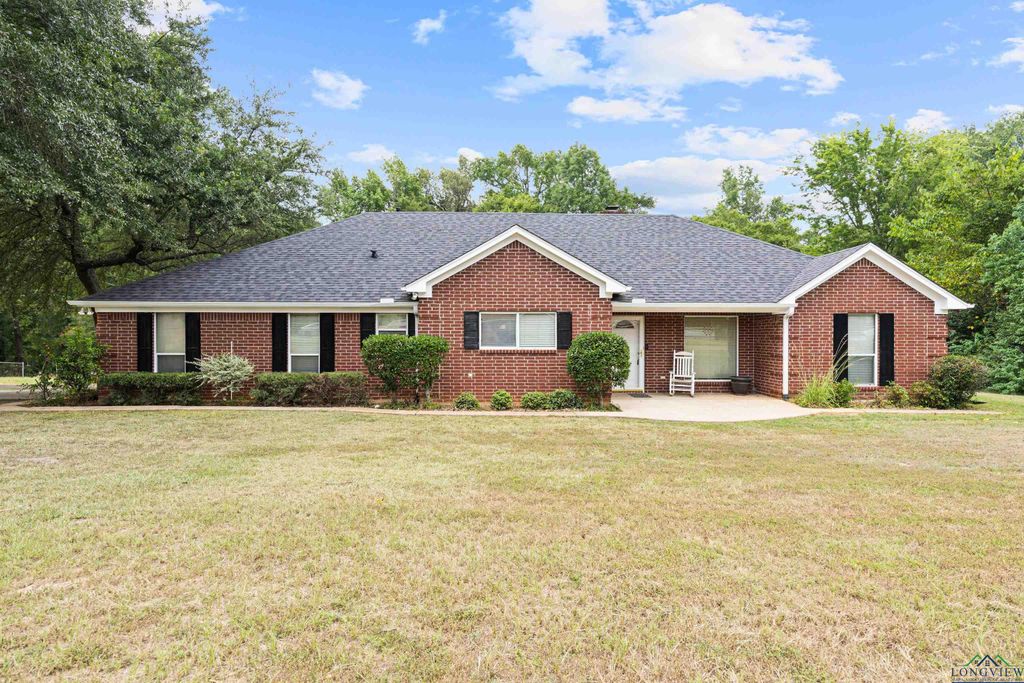203 Collins Ave, Longview, TX 75605