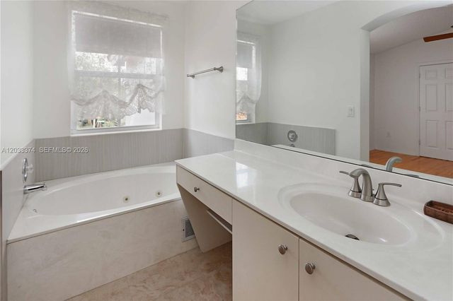 1521 Seagrape Way 1521, Hollywood, FL 33019