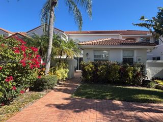1521 Seagrape Way 1521, Hollywood, FL 33019