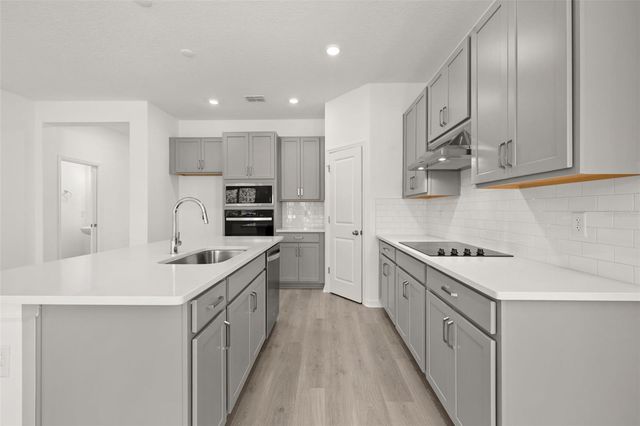 744 SUNSHOWER DRIVE, Lady Lake, FL 32159