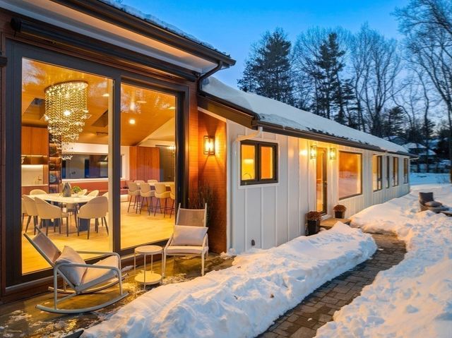 105 Summer, Weston, MA 02493