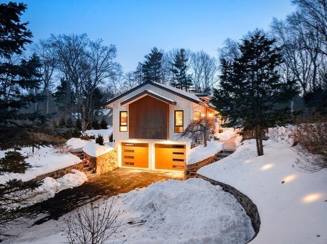 105 Summer, Weston, MA 02493