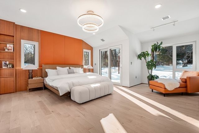 105 Summer, Weston, MA 02493