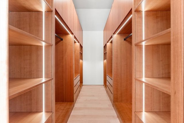 105 Summer, Weston, MA 02493