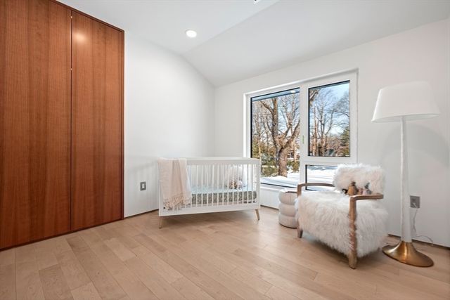 105 Summer, Weston, MA 02493