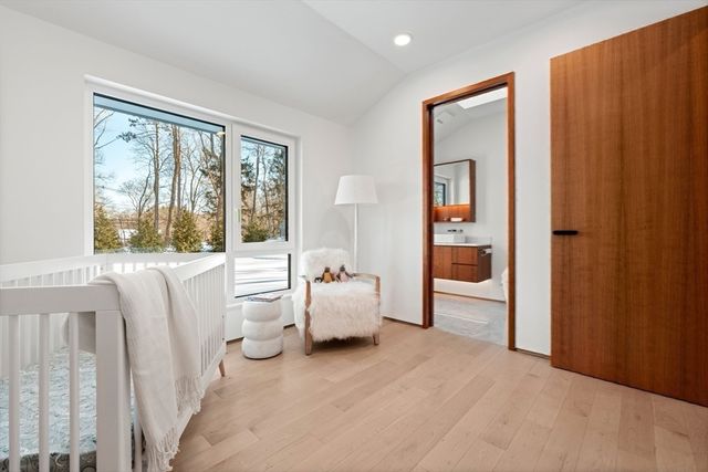 105 Summer, Weston, MA 02493