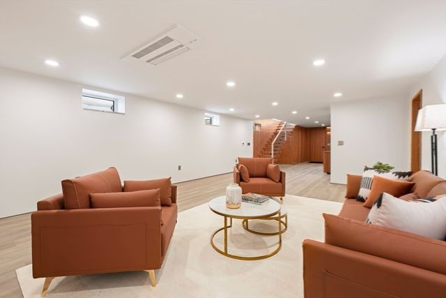 105 Summer, Weston, MA 02493