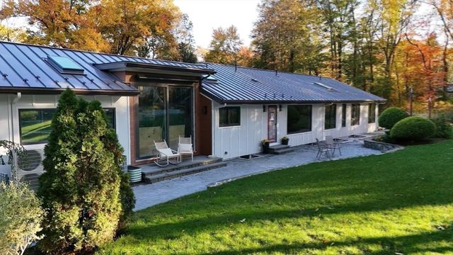 105 Summer, Weston, MA 02493