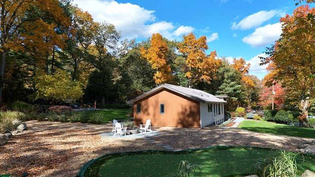 105 Summer, Weston, MA 02493