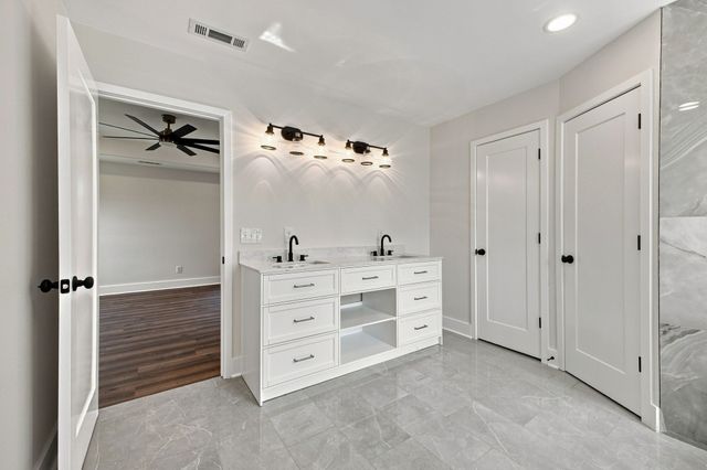 3402 Lallemand Dr, Nashville, TN 37211