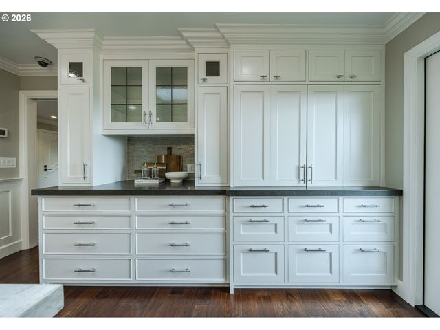 420 SPYGLASS Dr, Eugene, OR 97401