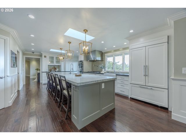 420 SPYGLASS Dr, Eugene, OR 97401