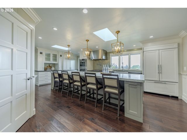 420 SPYGLASS Dr, Eugene, OR 97401