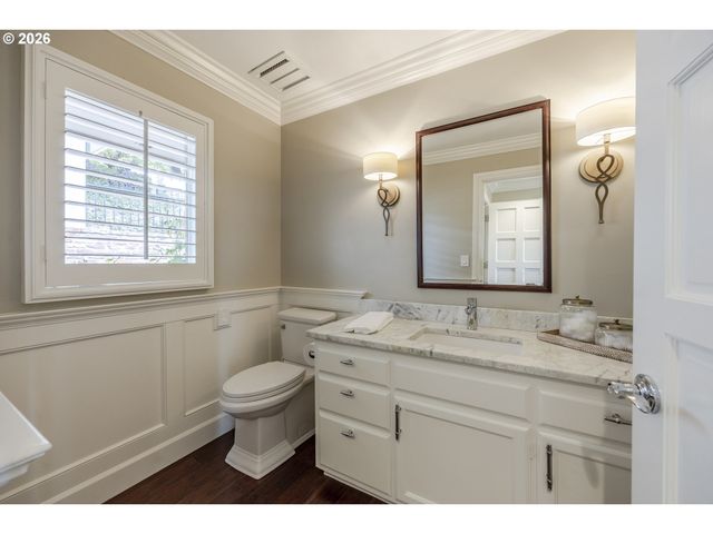 420 SPYGLASS Dr, Eugene, OR 97401