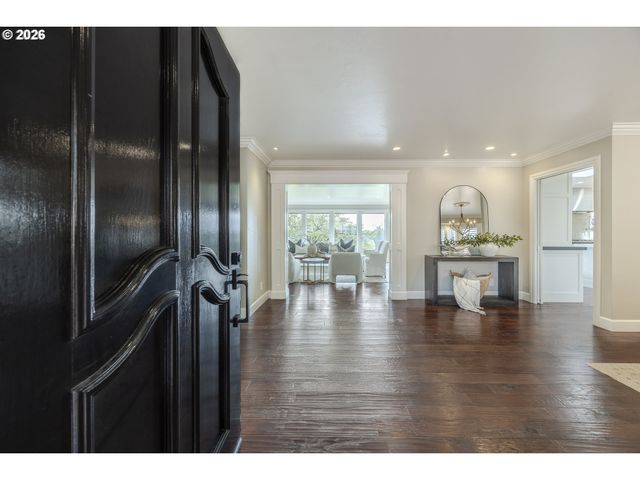 420 SPYGLASS Dr, Eugene, OR 97401