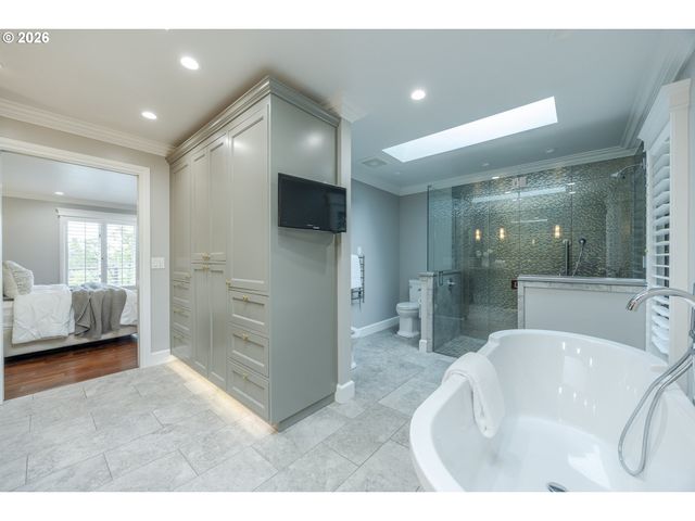 420 SPYGLASS Dr, Eugene, OR 97401