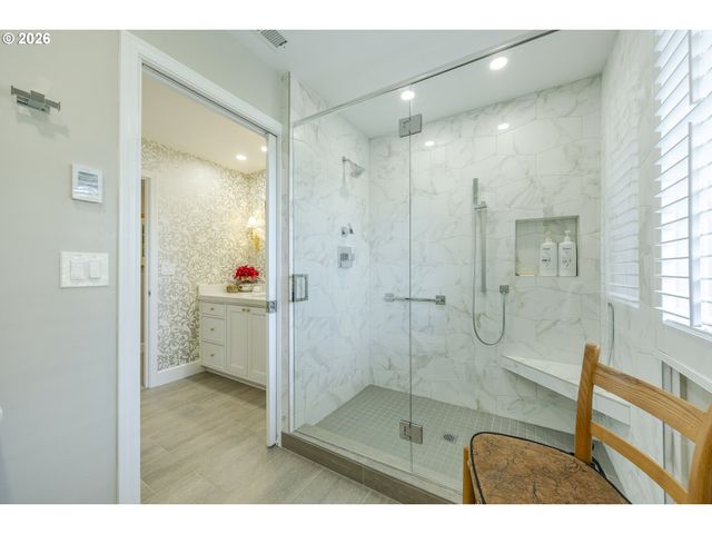 420 SPYGLASS Dr, Eugene, OR 97401