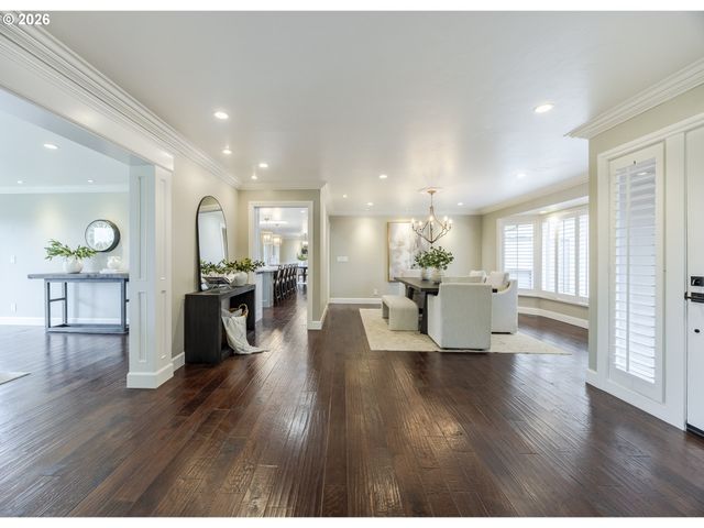 420 SPYGLASS Dr, Eugene, OR 97401