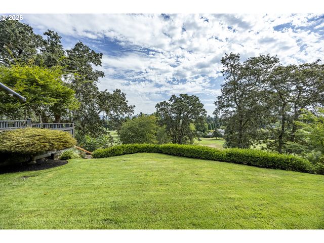 420 SPYGLASS Dr, Eugene, OR 97401