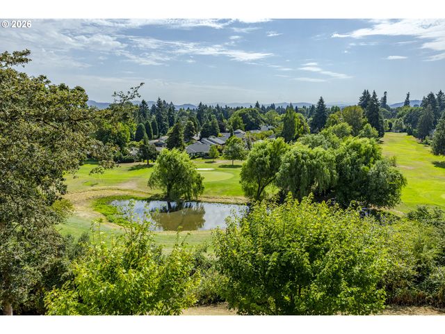 420 SPYGLASS Dr, Eugene, OR 97401