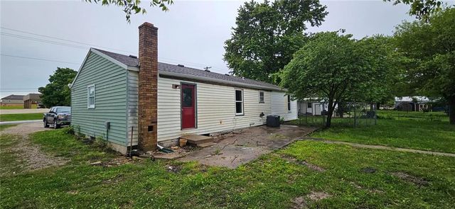 608 E 10th Street, Holden, MO 64040