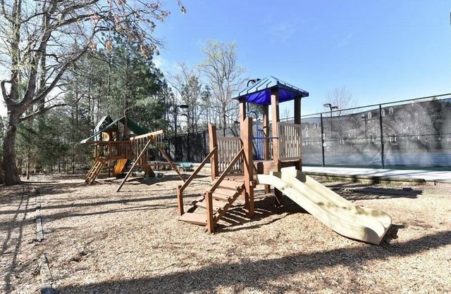 10752 Camarilla Court, Johns Creek, GA 30097