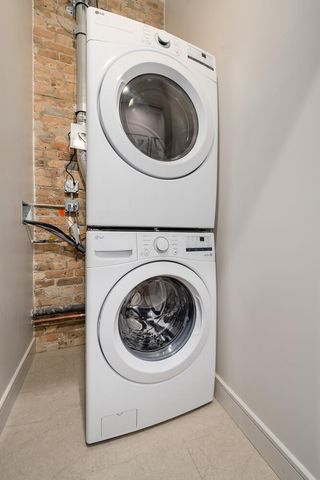 1810 N Wells Street 103, Chicago, IL 60614