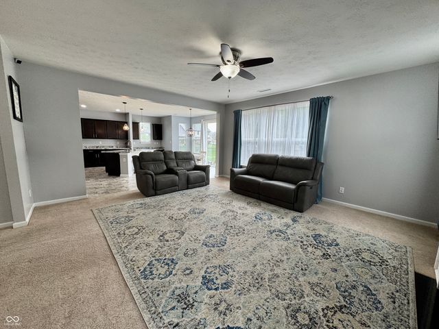 983 S Raylee Garden Drive, New Palestine, IN 46163