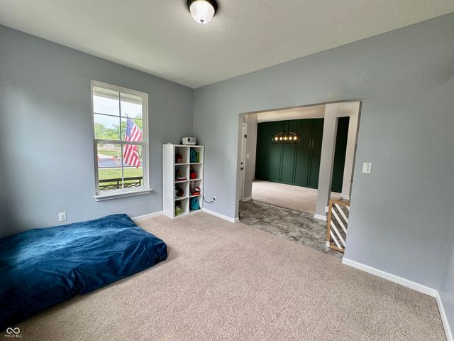 983 S Raylee Garden Drive, New Palestine, IN 46163