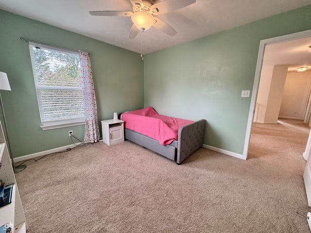 983 S Raylee Garden Drive, New Palestine, IN 46163