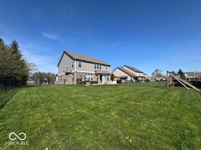 983 S Raylee Garden Drive, New Palestine, IN 46163