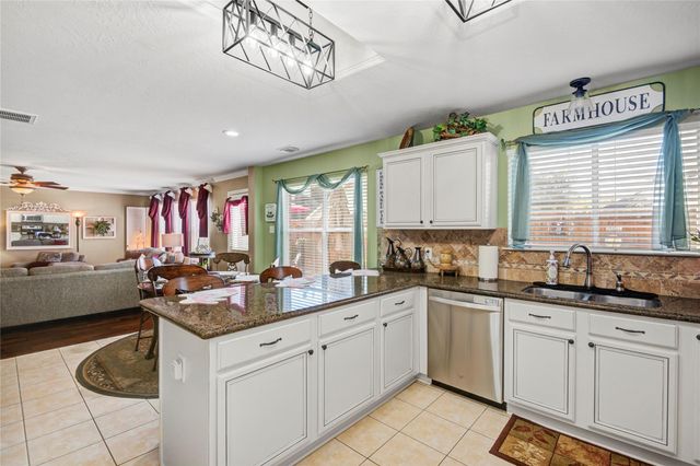 6606 Mahan Wood Drive, Humble, TX 77346