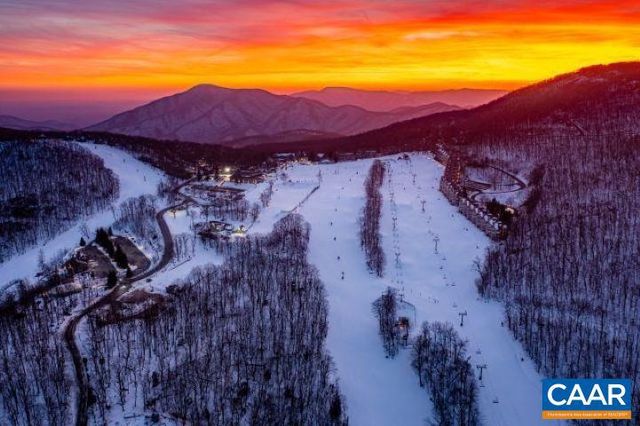 25 STONY COVE LN, Wintergreen Resort, VA 22967